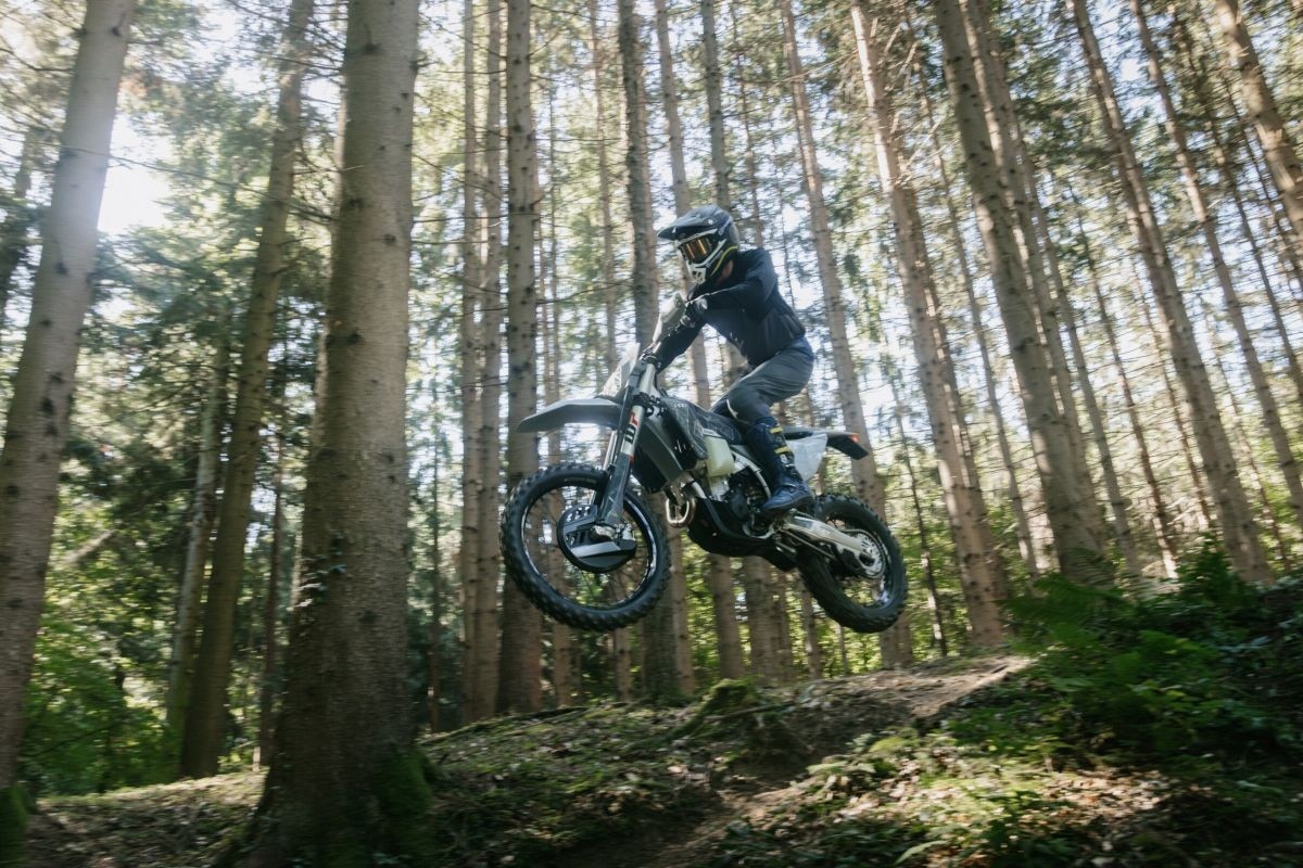 Husqvarna presenta le nuove Enduro Pro 2026